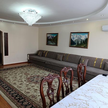 Улица Гоголя 2 Апартаменты 180 Метров Almaty Exterior photo